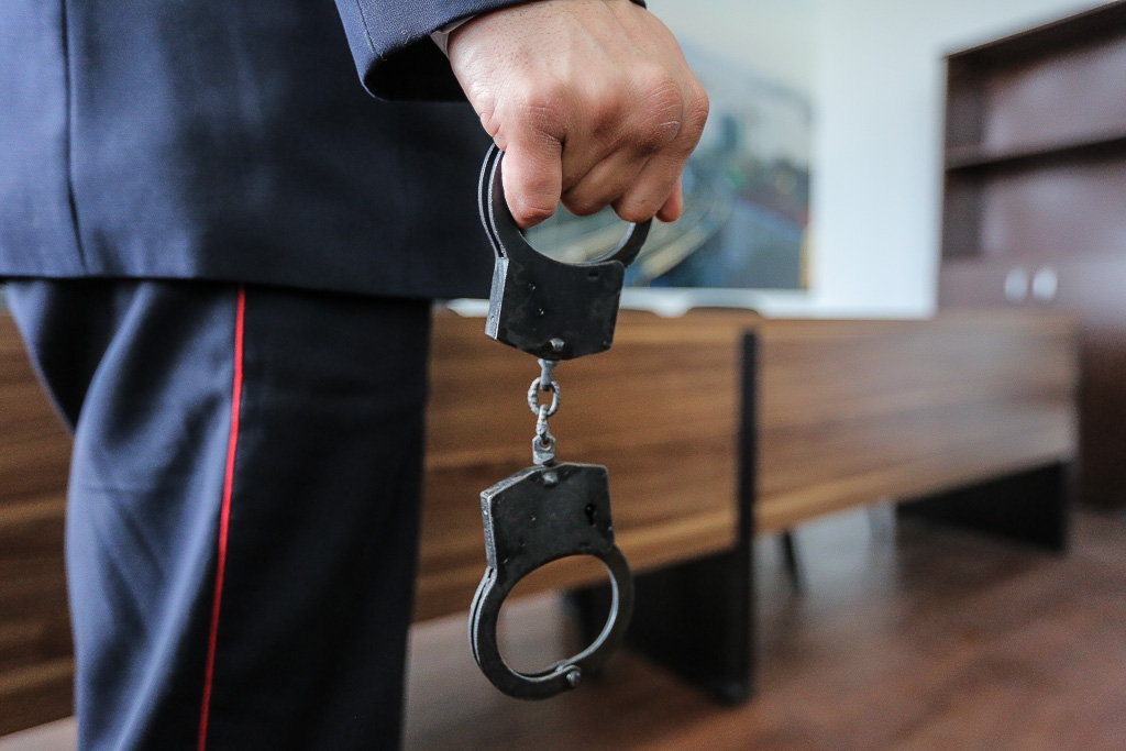 Двух драгдилеров из Армавира задержали полицейские в Новокубанске