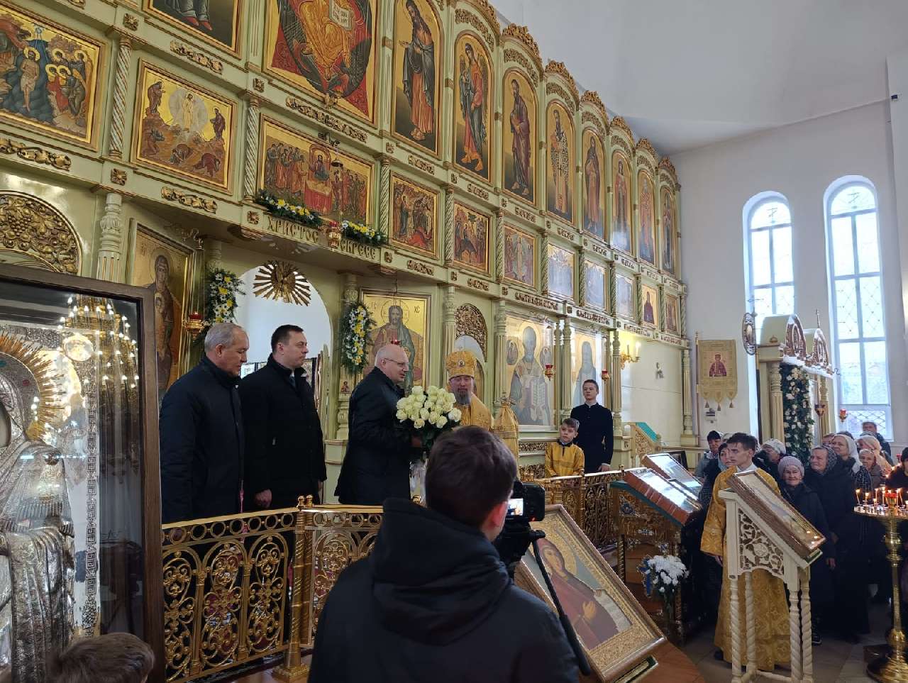 В Свято-Никольском соборе Армавира прошла божественная литургия в честь  Николая Чудотворца