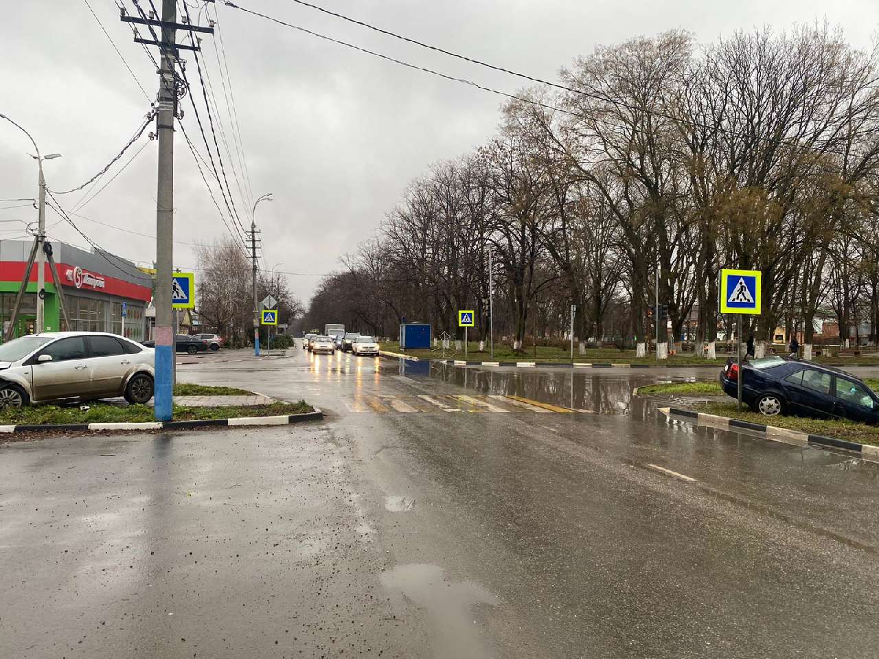 Четырехлетняя девочка пострадала в ДТП на перекрестке улиц Кирова и  Кропоткина в Армавире