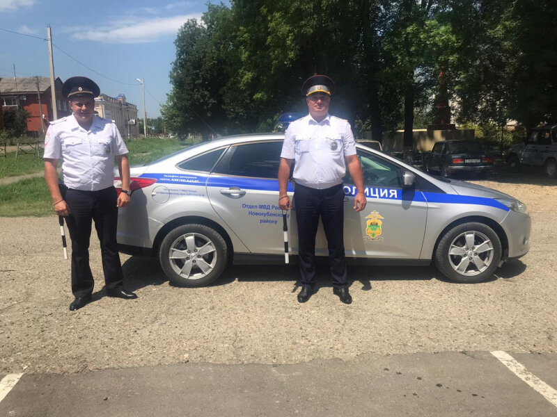 Спасти жизнь задыхающемуся мальчику помогли полицейские в Новокубанске 
