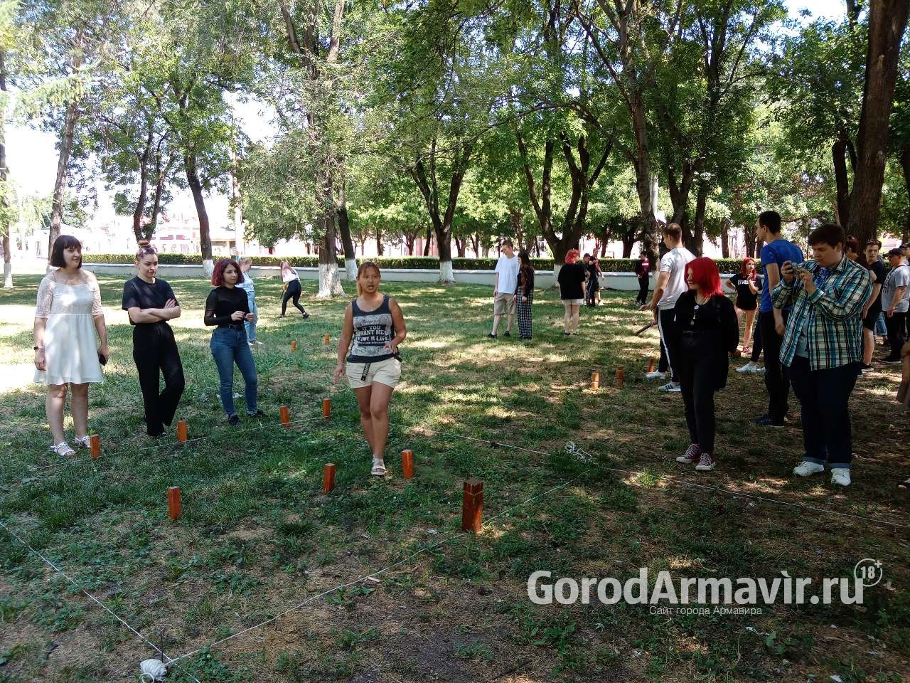 В Армавире в рамках проекта «Игра сквозь века» студенты сыграли в рюхи и бабки 