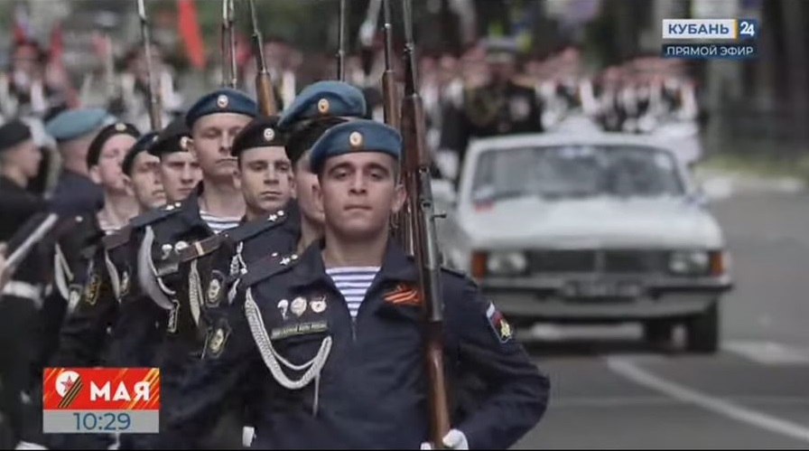 Призывник из Армавира принял участие в Параде Победы в Новороссийске 