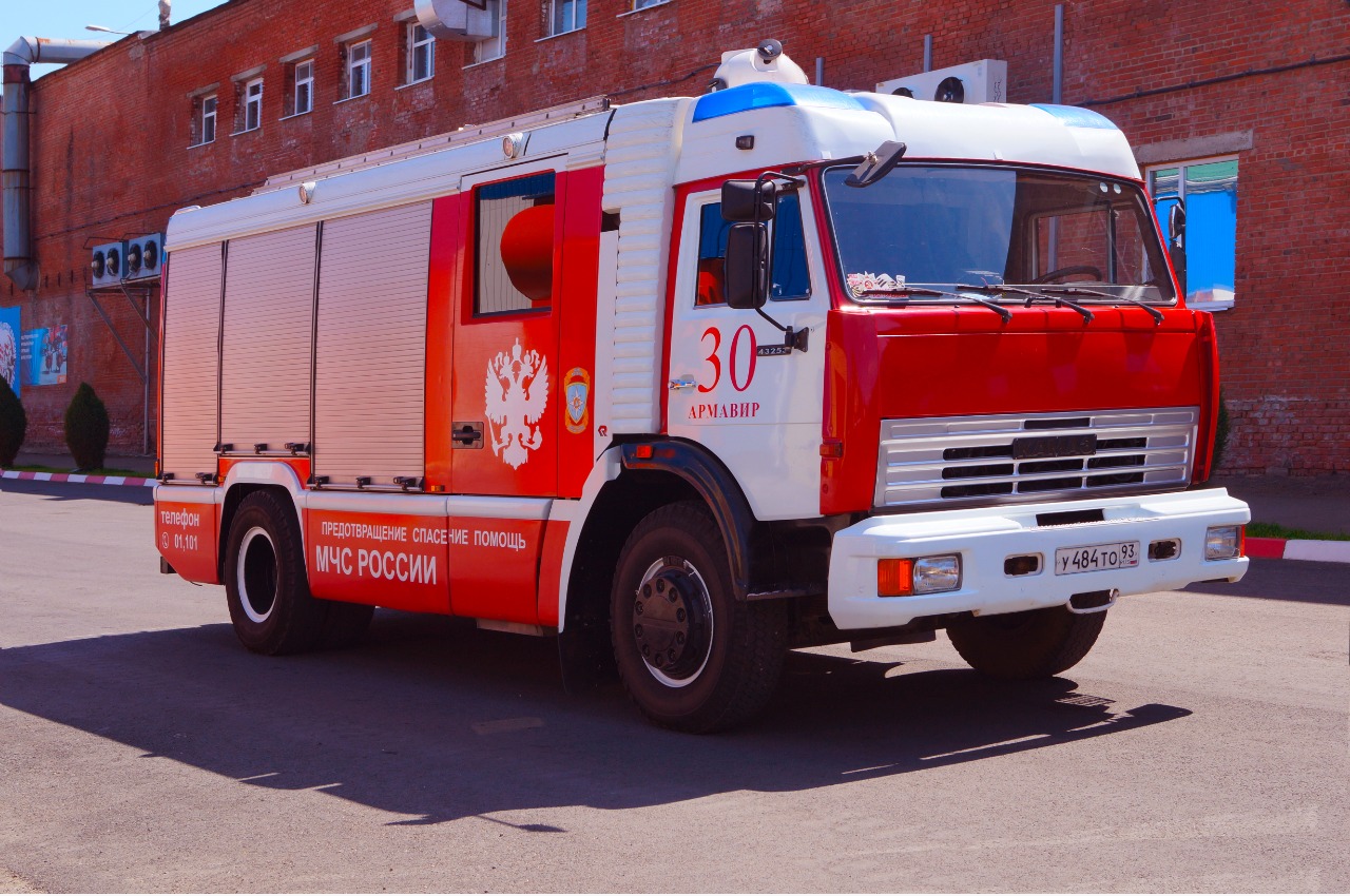Один человек погиб при ночном пожаре на улице Тургенева в Армавире 
