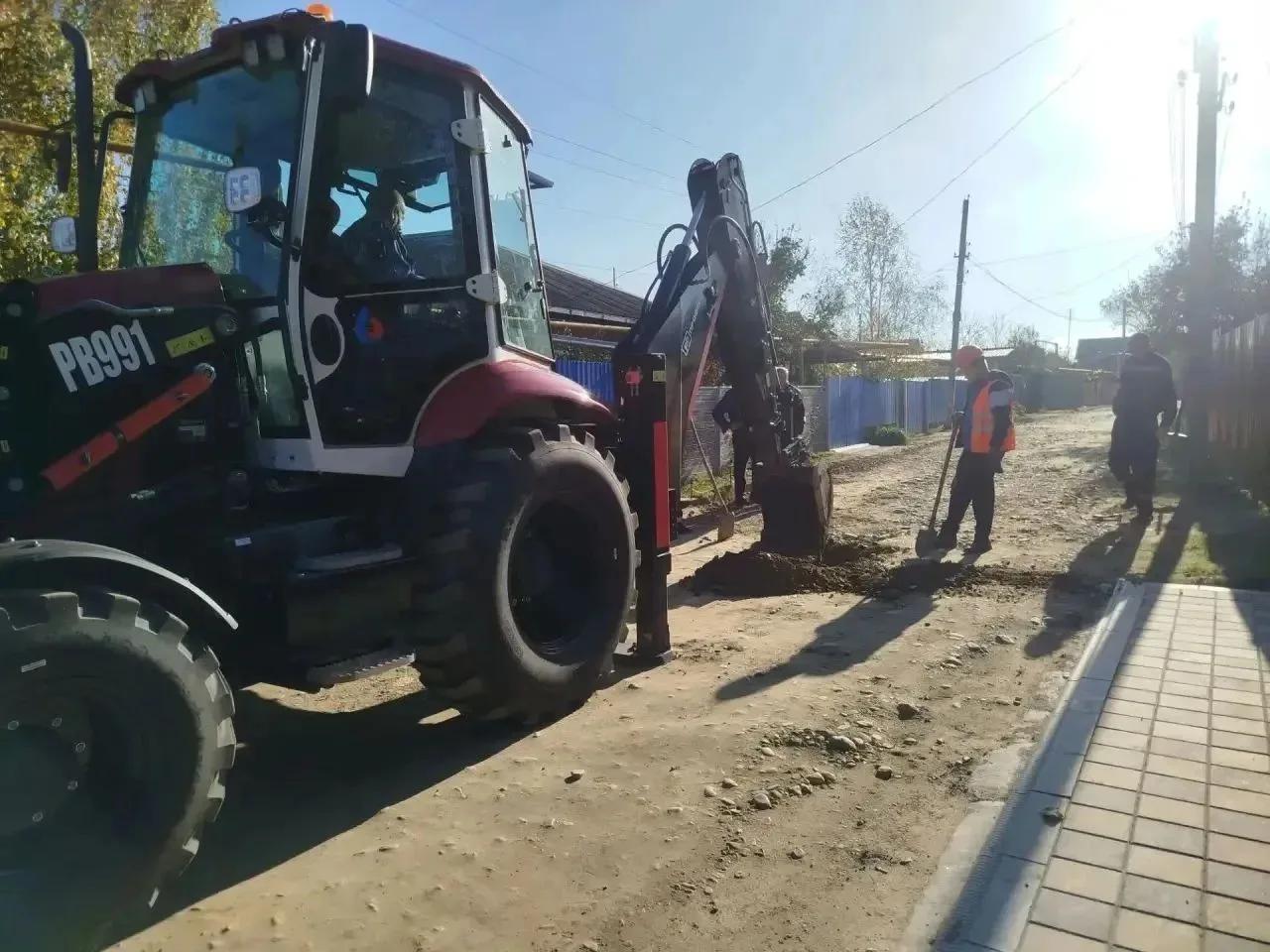 В Старой Станице заменили участок водопровода длиной 544 метра и установили 35 новых колодцев