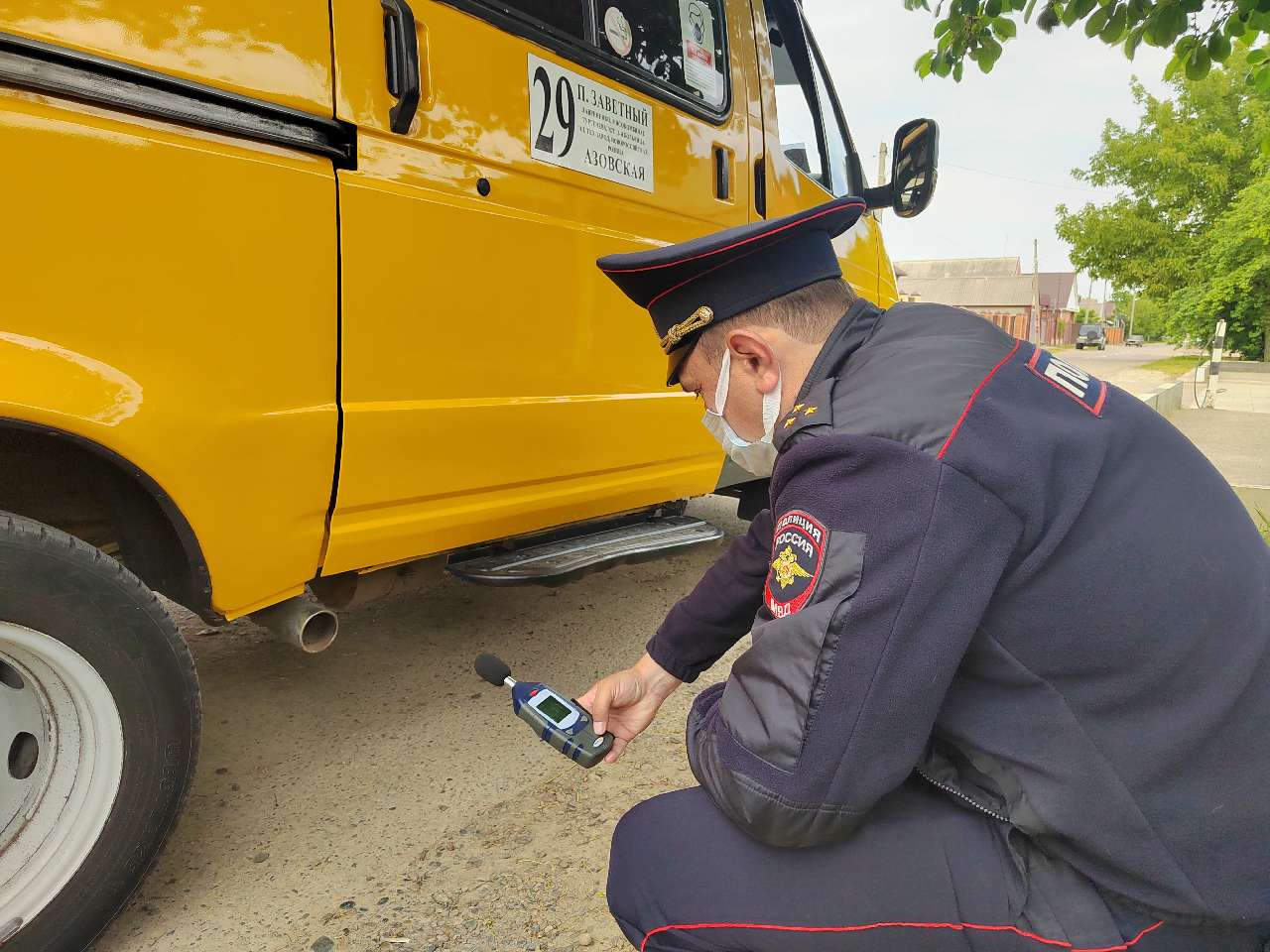 Полицейские Армавира составили 6 протоколов в отношении водителей маршрутных такси 