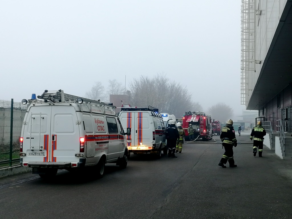 В ТЦ «Красная Площадь» Армавира спасатели отработали действия в случае пожара