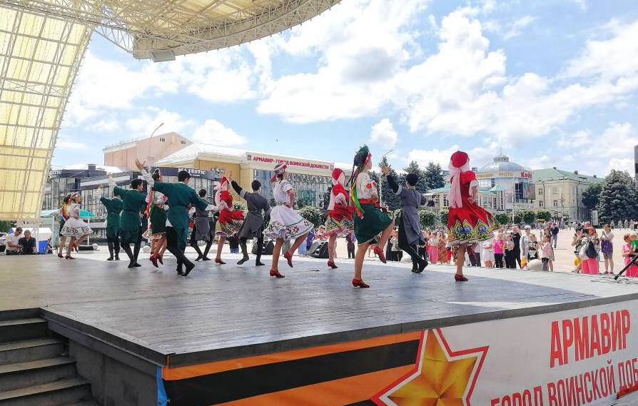 В Армавире провели серию праздничных событий ко Дню России