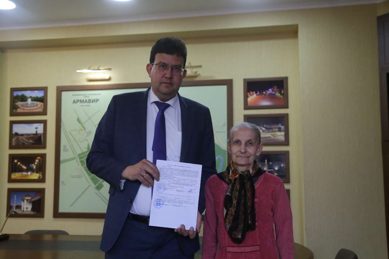 Вдова участника ликвидации аварии на ЧАЭС получила жилищный сертификат в Армавире 