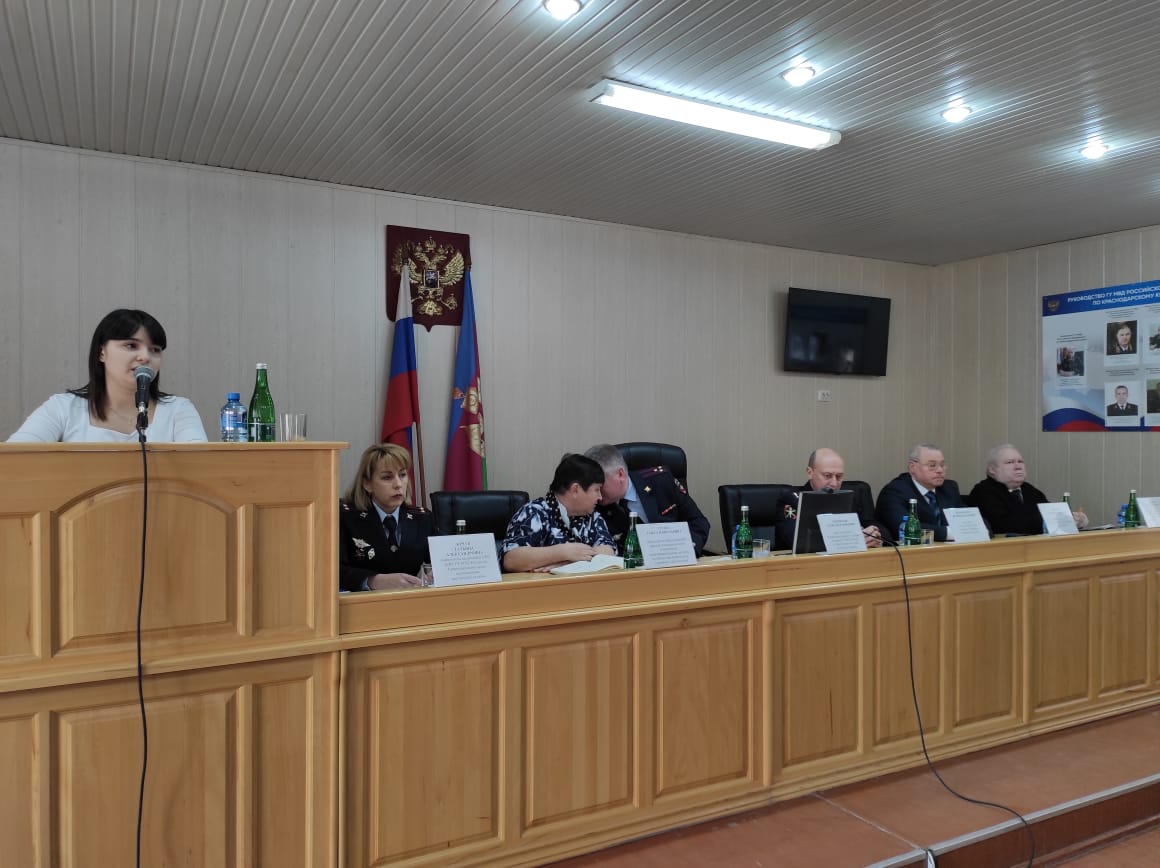 В Отделе МВД России по Армавиру прошла встреча с членами семей погибших сотрудников 7 районов  