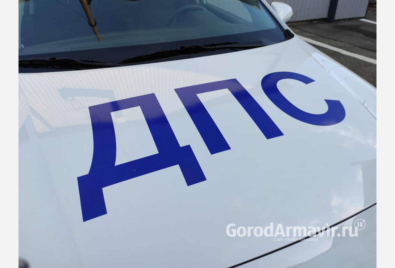 Пьяного водителя тягача MAN задержали автоинспекторы на трассе под Армавиром 