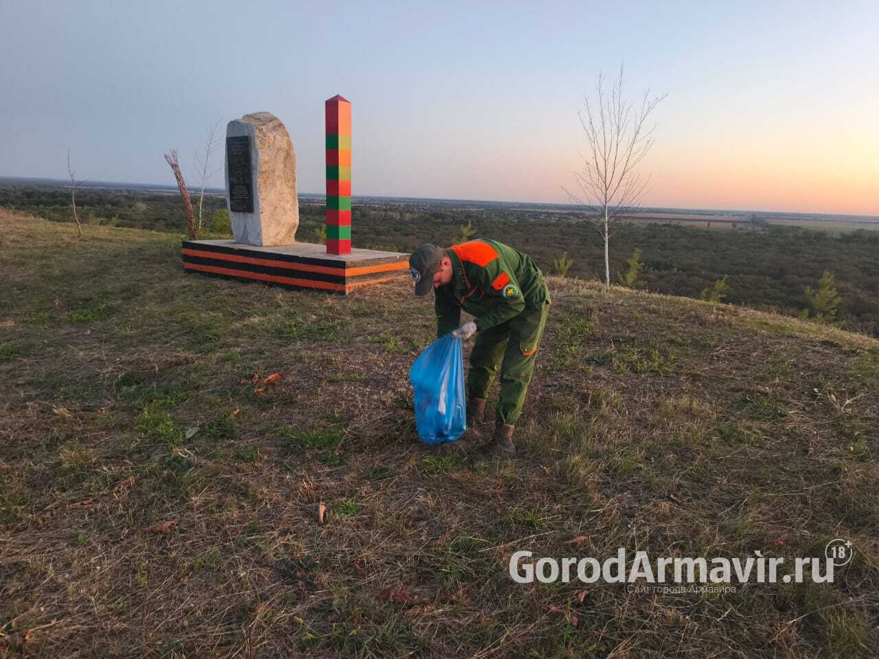 Сотрудники Армавирского филиала лесопожарного центра приняли участие во Всероссийской акции «Сохраним лес»