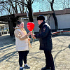 В Армавире полицейские и общественники поздравили дам с Международным женским днём