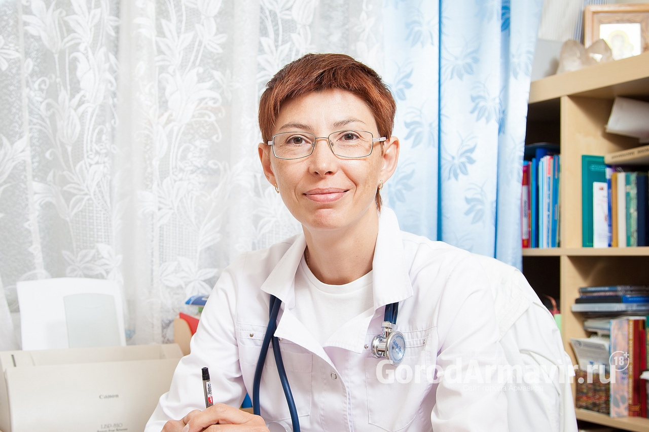 Пульмонолог Вера Литкова рассказала о 3 признаках сходства гриппа и ковида 