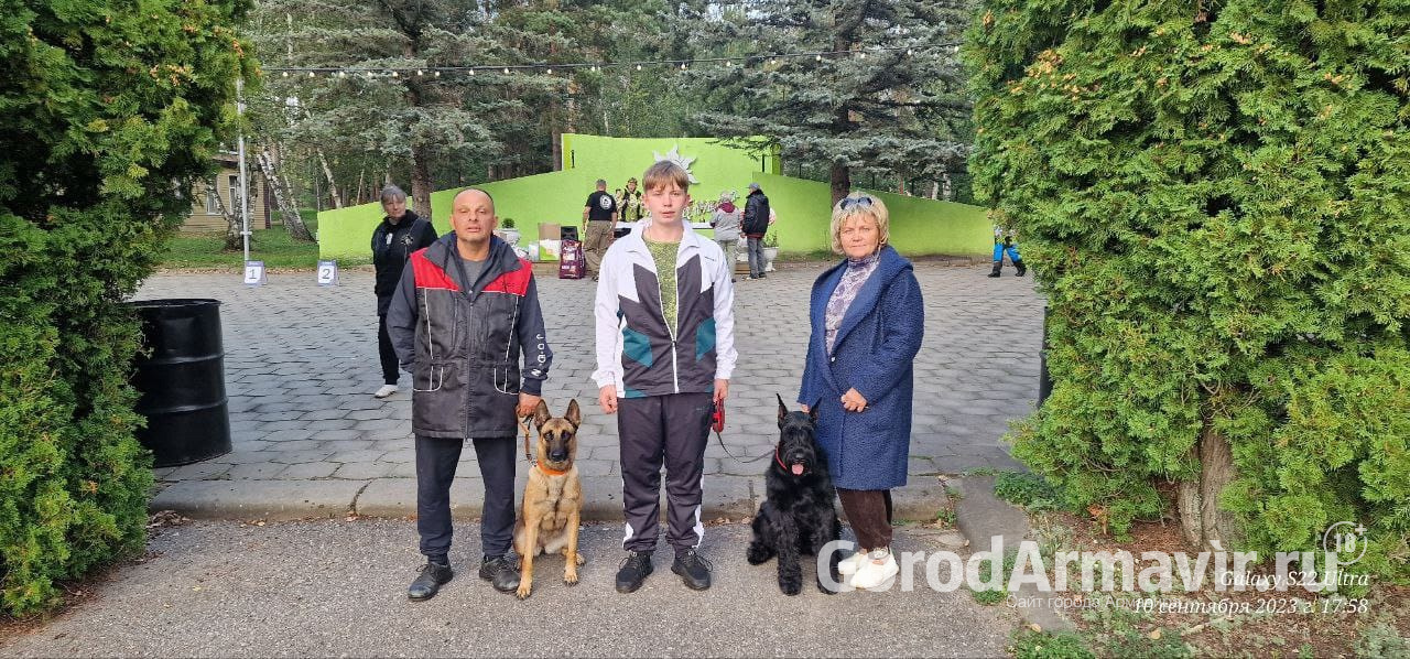 Представитель Армавира и его овчарка завоевали 2 место на Чемпионате России по собаководству