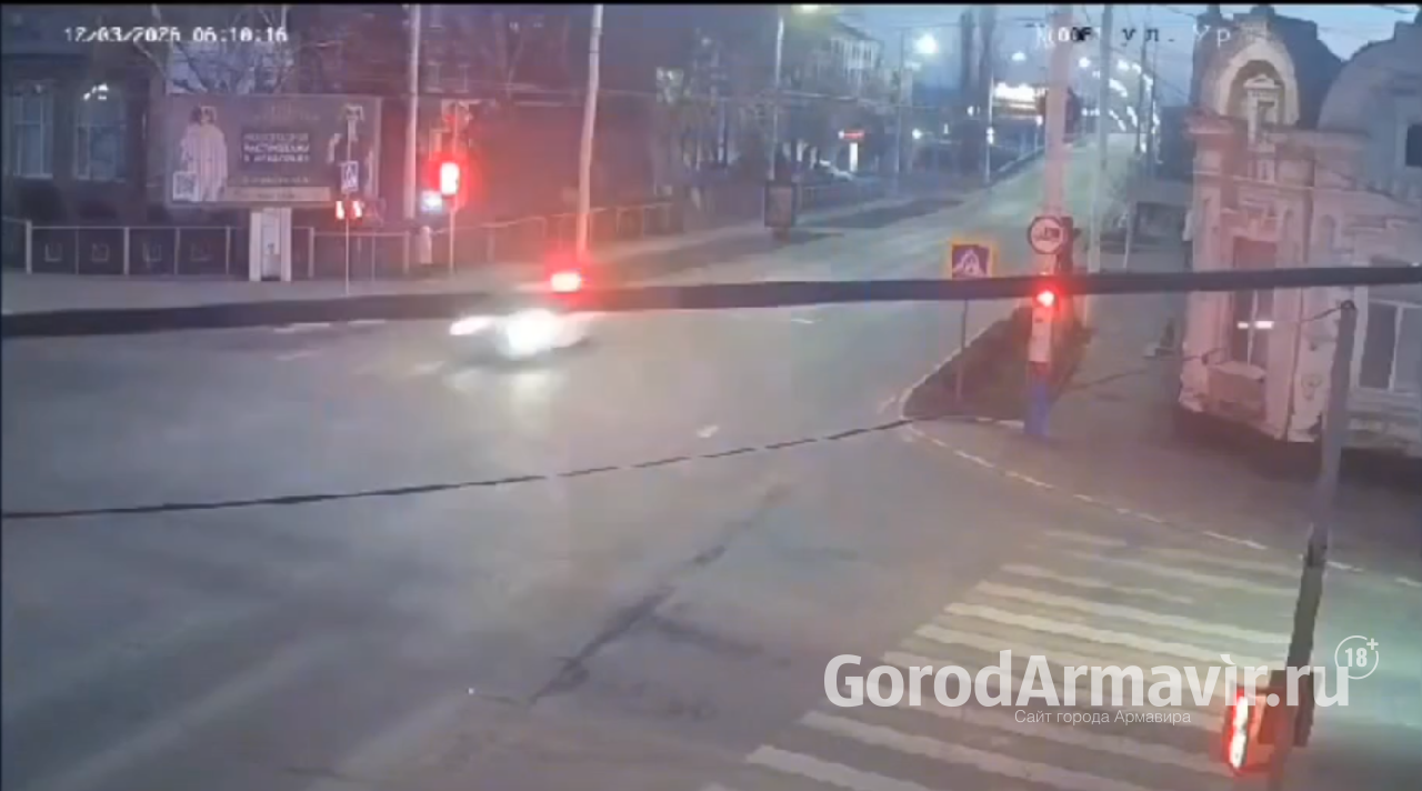 Лихач из соседнего района пытался скрыться от полицейских в Армавире 