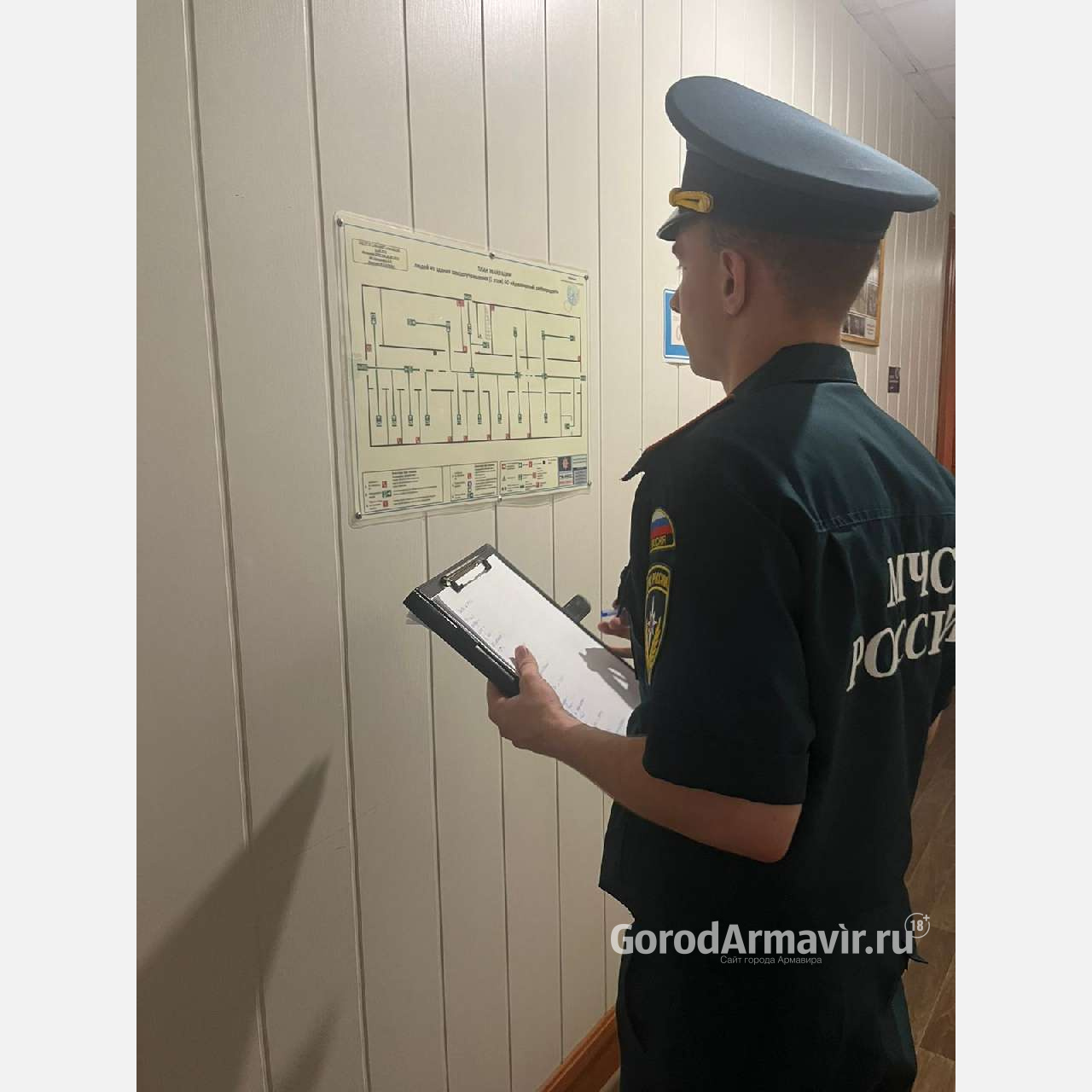 Сотрудники МЧС Армавира обеспечили безопасность на избирательных участках в Армавире