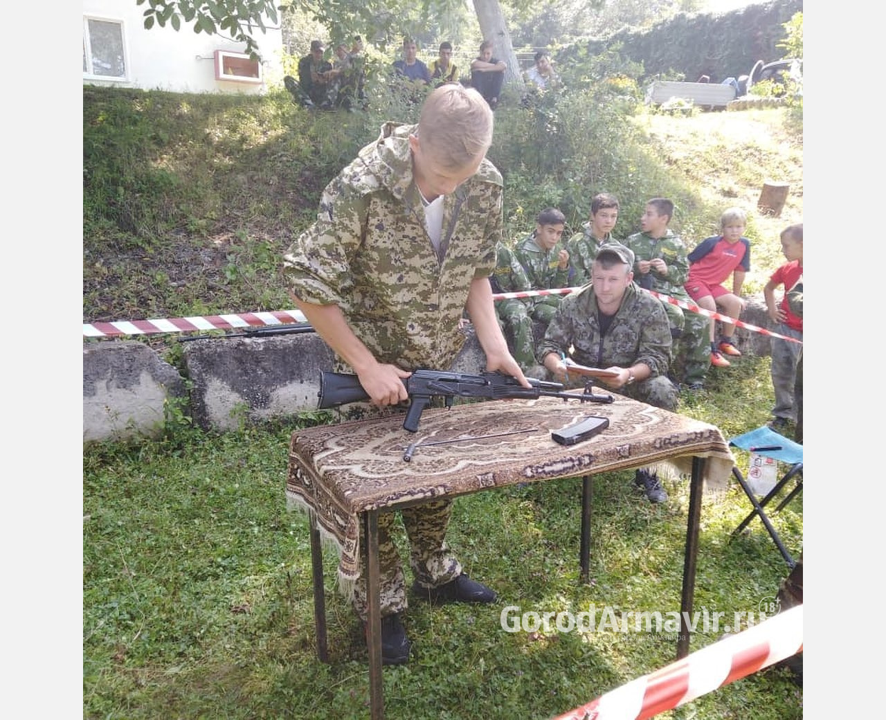 На военно-полевые сборы Лабинского районного общества собрались 58 казаков 