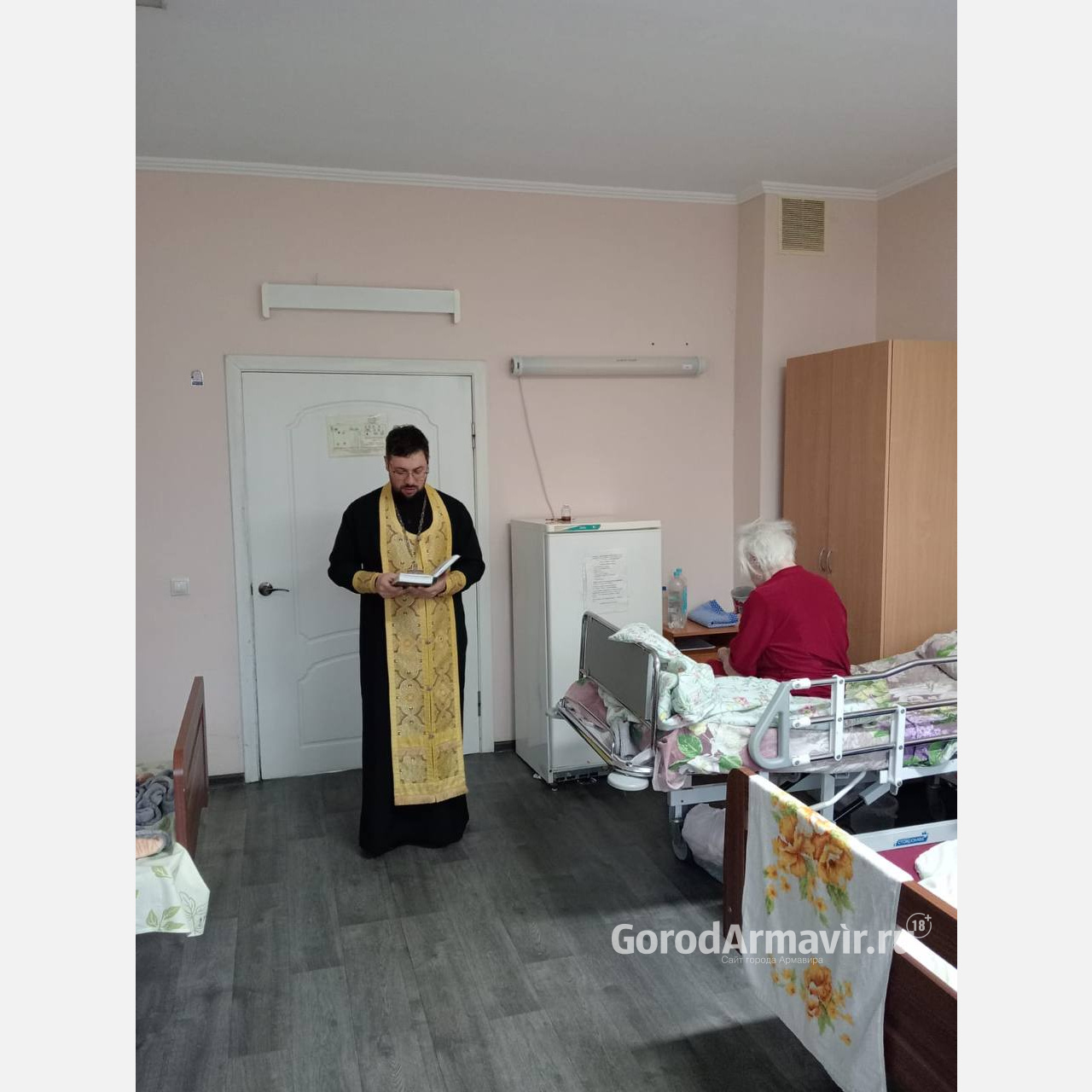 В Армавире сестры милосердия помогают пациентам городской больницы 