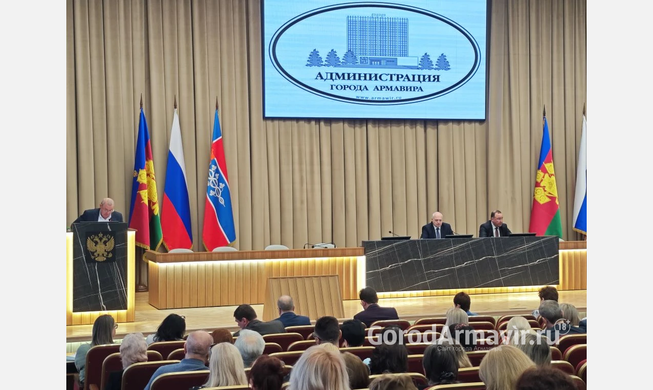 Нарушения антитеррористической защищенности соцобъектов Армавира обсудили на планерке в мэрии 