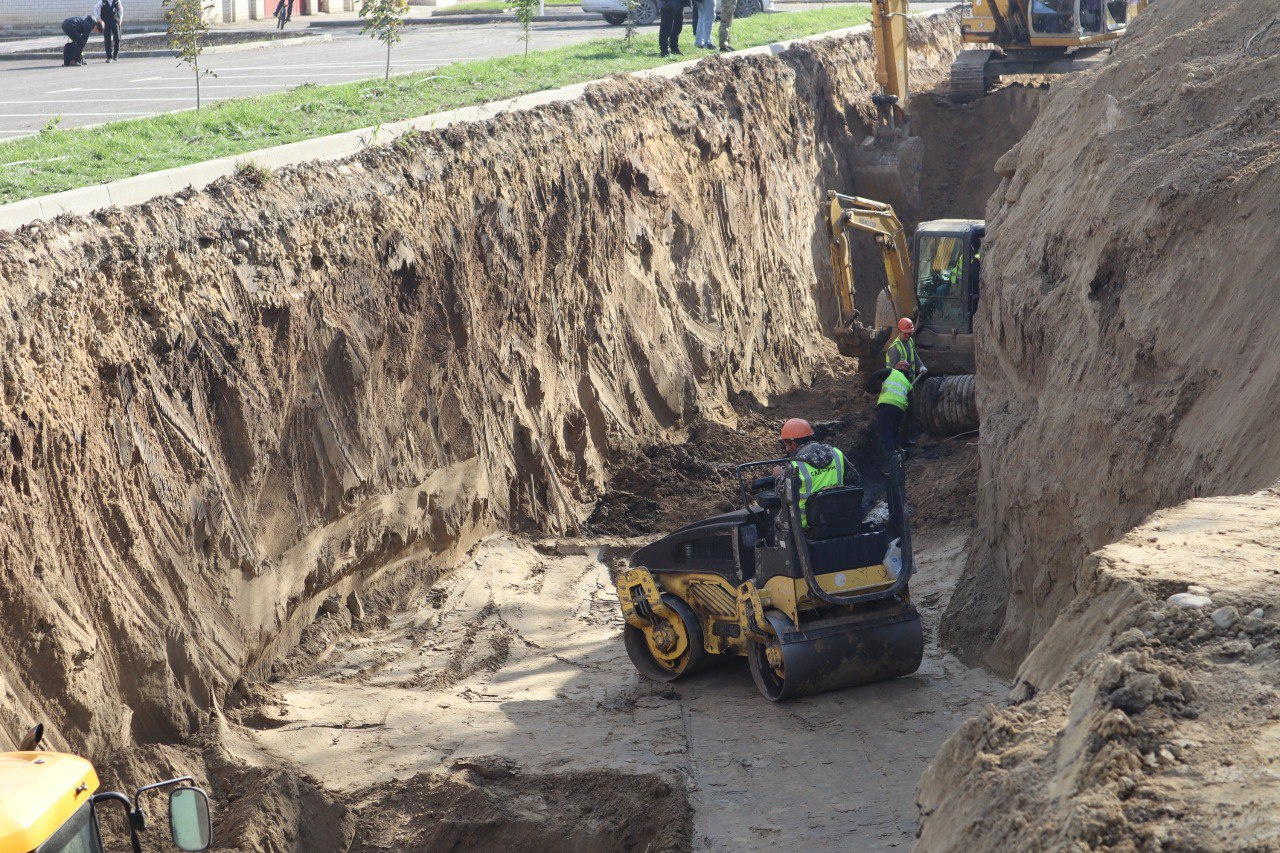 В Армавире рабочие приступили к 1 этапу реконструкции коллектора на улице Шоссейной