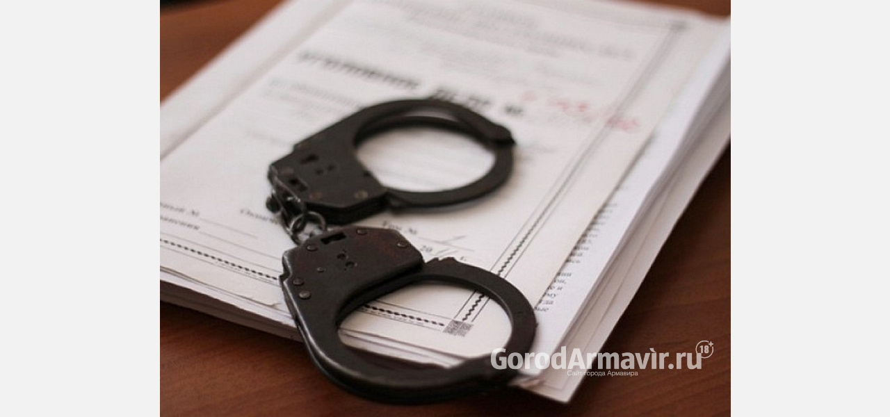 Подполковник полиции Дмитрий Фролов подозревается  во взятке в 54 млн руб на Кубани 
