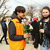 В Армавире представители активной молодежи поздравили женщин с 8 Марта