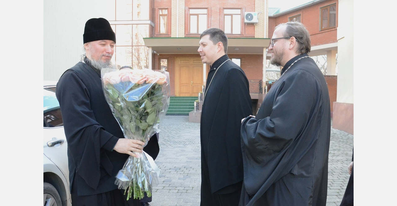 Состоялась встреча епископа Василия с сотрудниками Екатеринодарской епархии