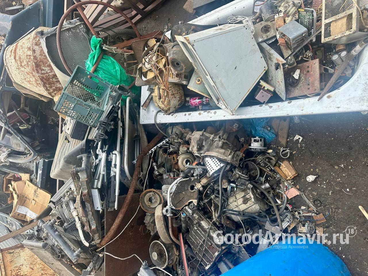 В нелегальном пункте полиция изъяла 250 кг металлолома в Армавире 