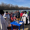 Верующие Армавира окунулись в реку Кубань в честь Крещения Господня