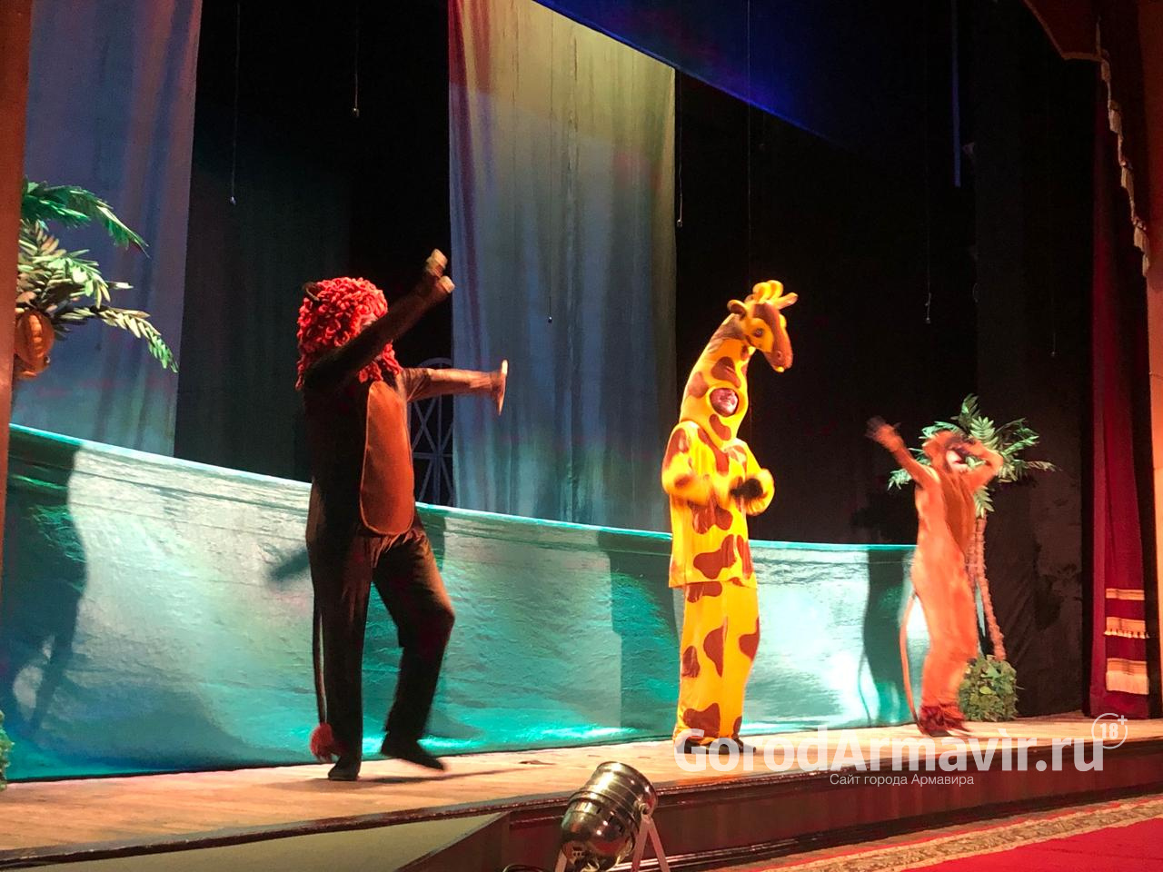 Драматург Малика Икрамова приехала в Армавир на премьеру спектакля «Спасите Леньку!»