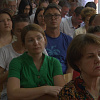 На встрече с мэром в школе № 2 Армавира жители попросили сделать остановки и освещение на улицах