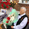 В Армавире поздравили с 80-летием Победы ветерана Надежду Шведову