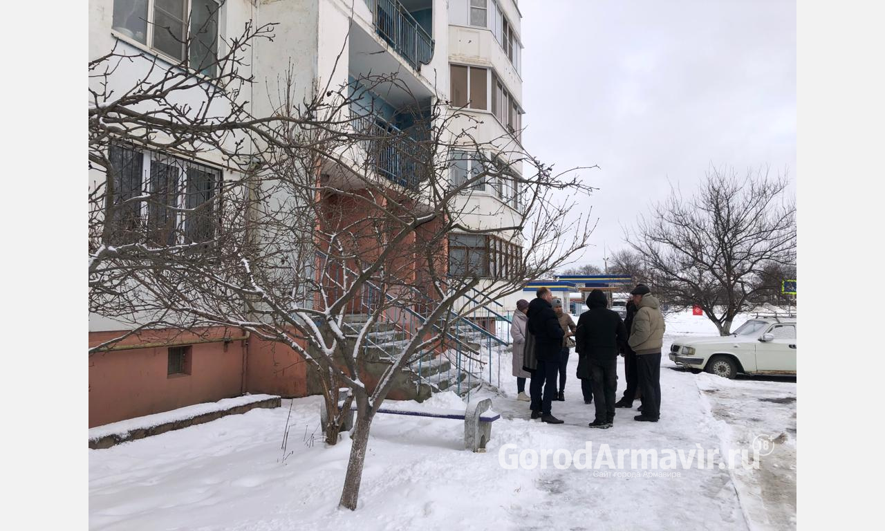 В Армавире жители 2 многоэтажек жалуются на УК «Город 137» | 14.02.2023 |  Армавир - БезФормата