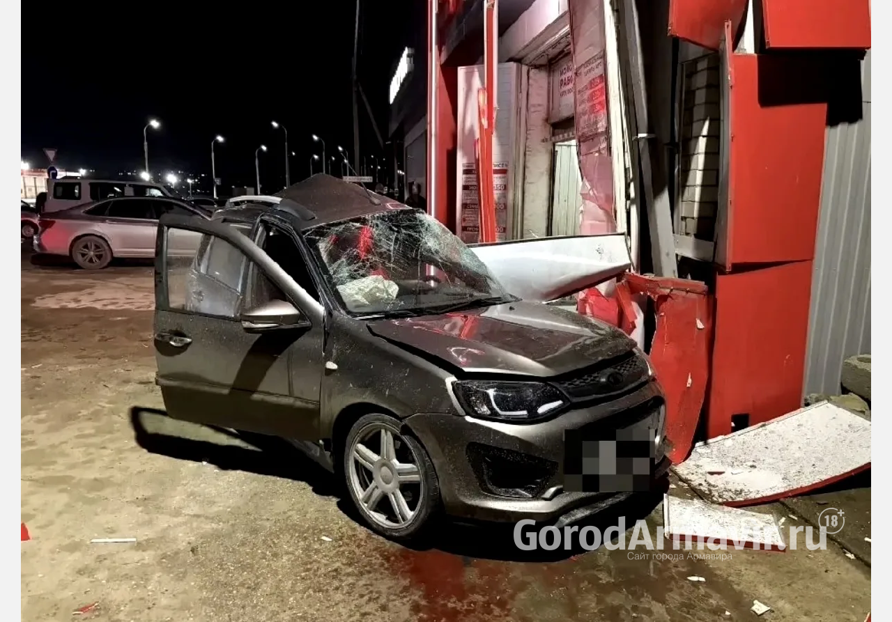 Скорость 225 км/ч: двое мужчин погибли при ДТП в Армавире 