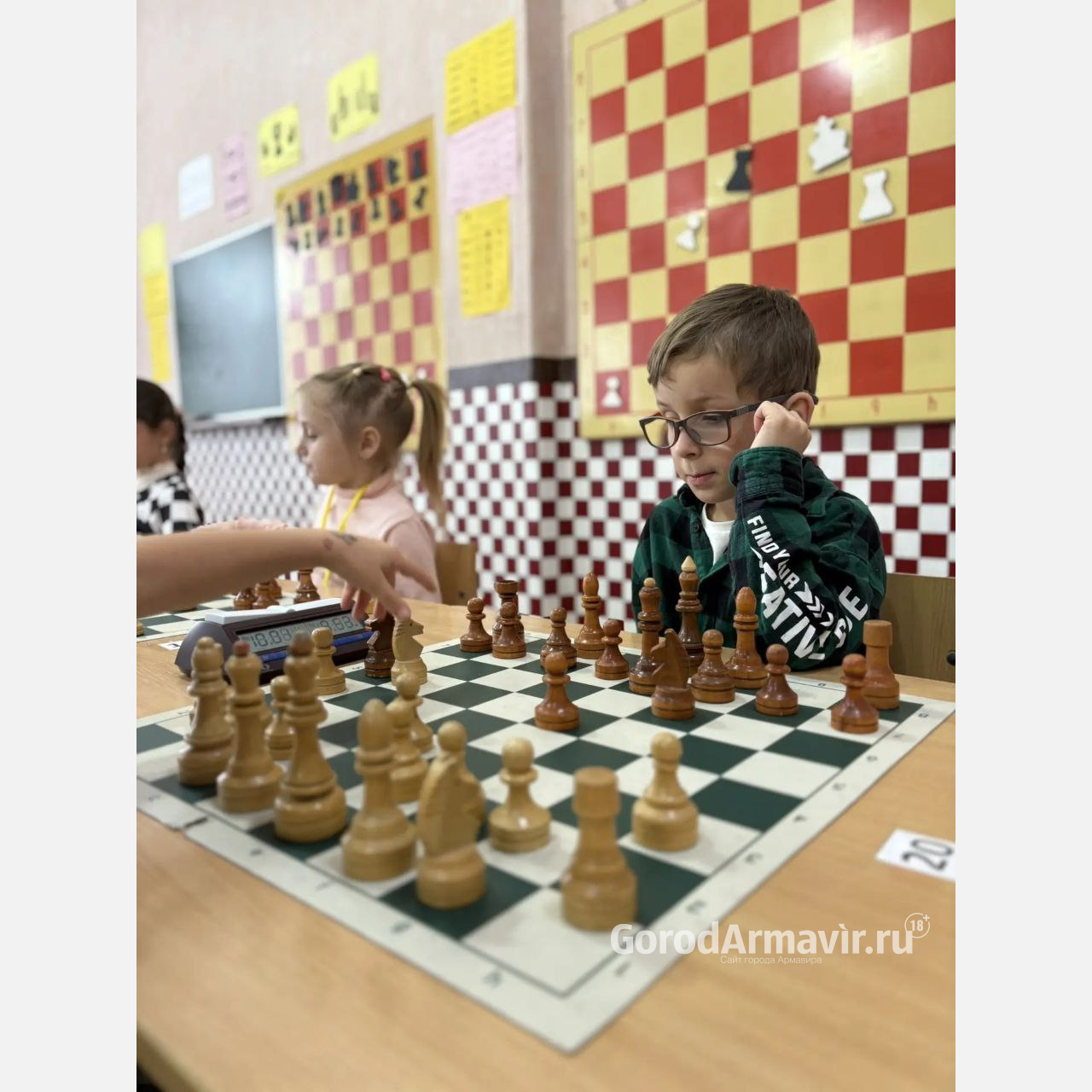 В Армавире 56 ребят приняли участие в 1 этапе Краевых соревнований по быстрым шахматам