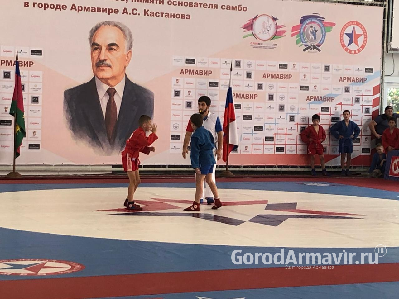 В Армавире участниками соревнований памяти А.С. Кастанова стали 200 самбистов