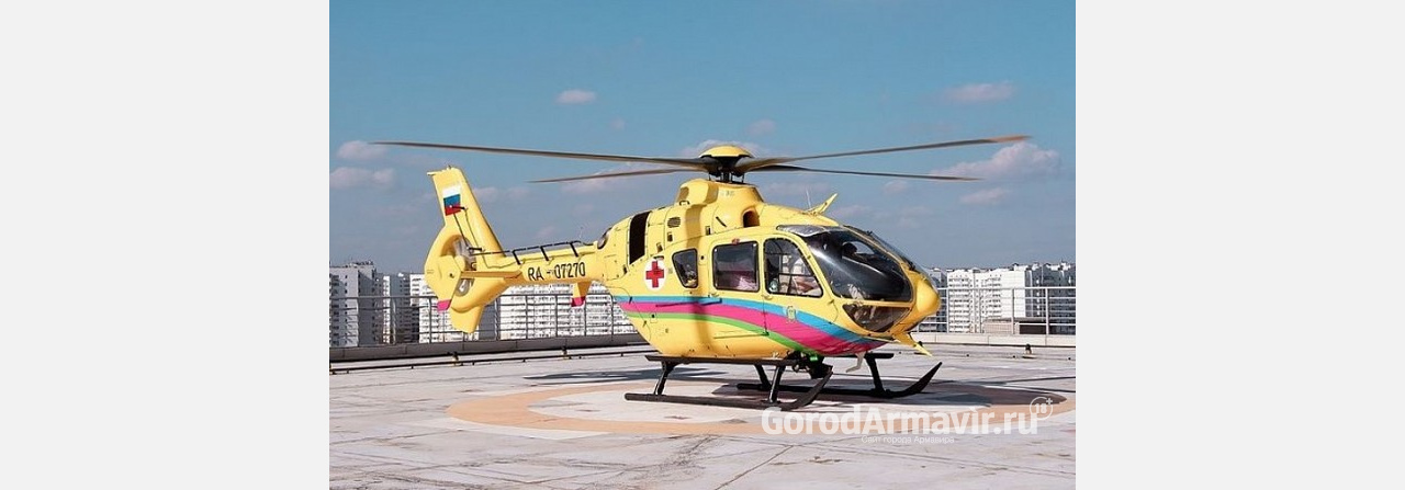 Серьезного травмированного в ДТП мужчину на вертолете увезли из Армавира 
