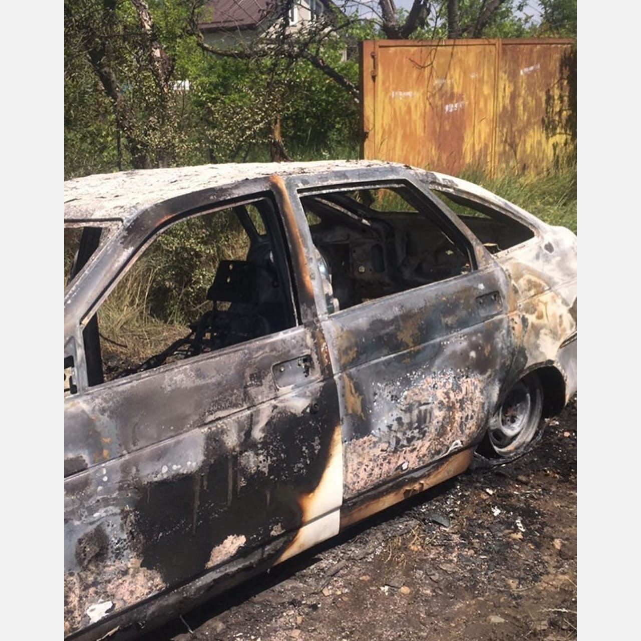  Хулиганы угнали и сожгли машину жителя Армавира 