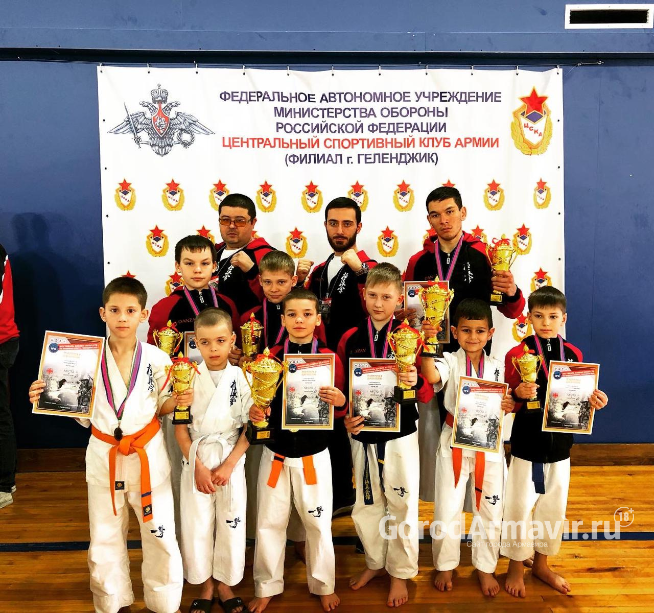 Каратисты из Армавира привезли 8 медалей с открытого Первенства Краснодарского края