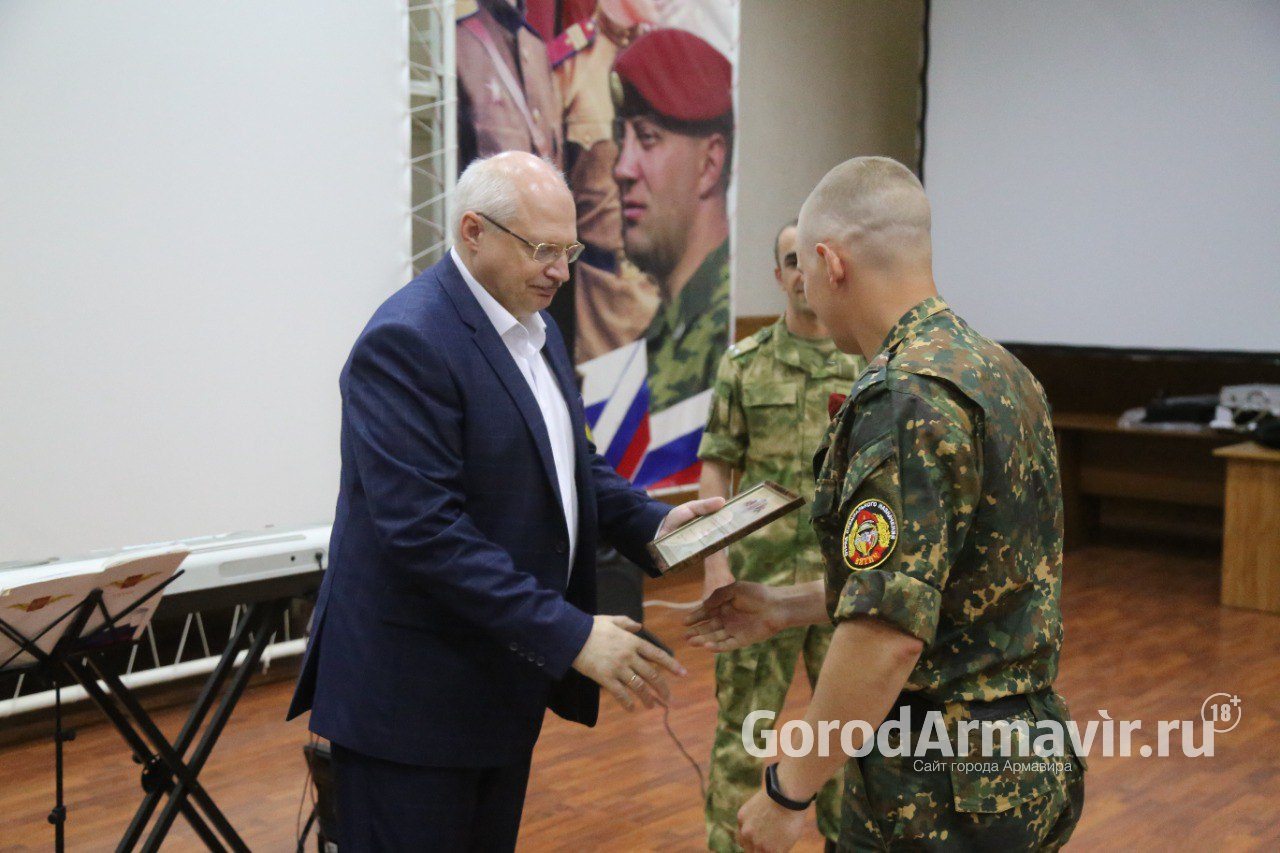 После участия в спецоперации на Украине в Армавир вернулись военные 