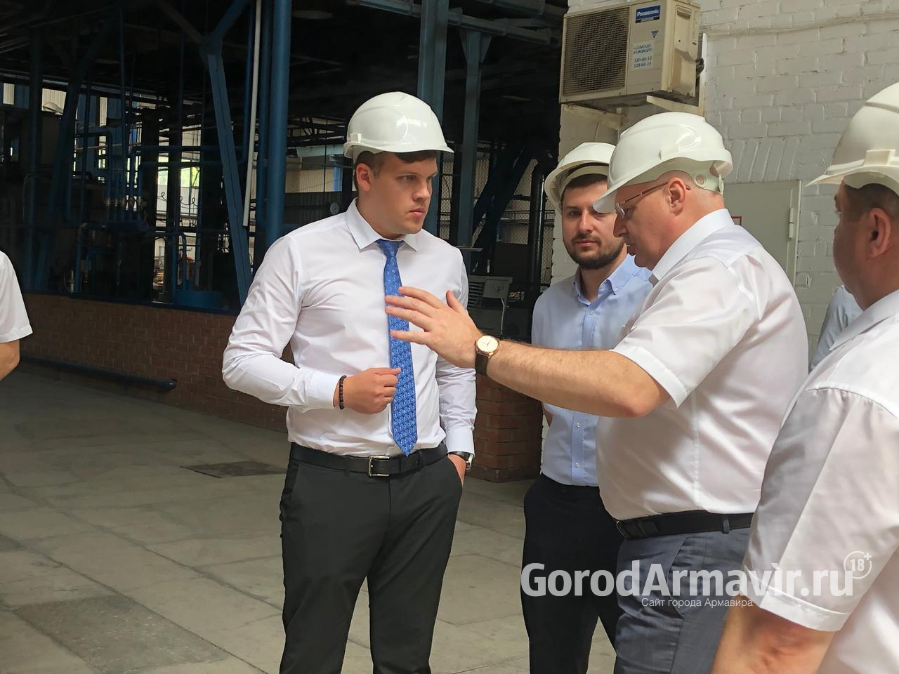 Министр промышленности края Дмитрий Хмелько посетил 3 предприятия Армавира