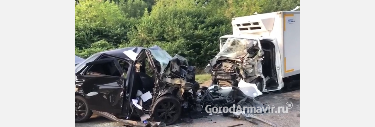 Пять человек погибли в ДТП с грузовиком на трассе Курганинск – Армавир
