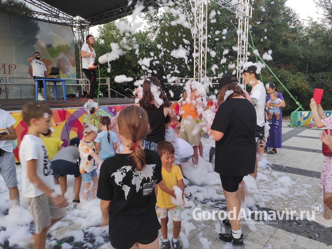 В Армавире более 4 тысяч детей посетили летние дворовые площадки 
