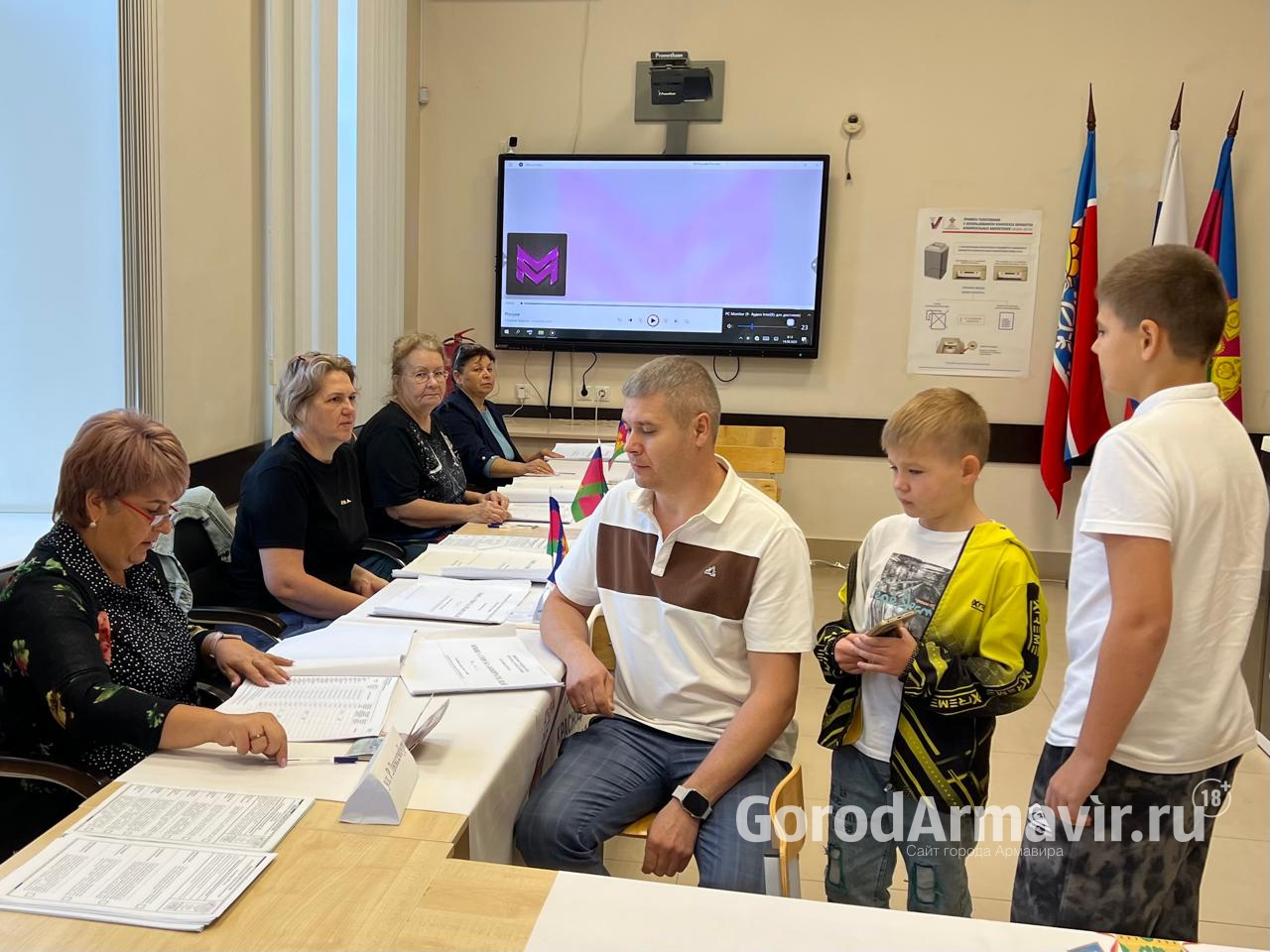В Армавире продолжают работу 73 избирательных участка