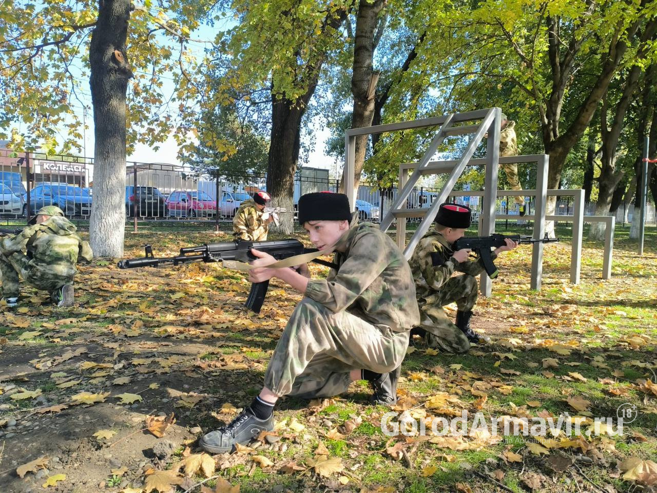 В школе № 1 «Казачья» Армавира обновили полосу препятствий