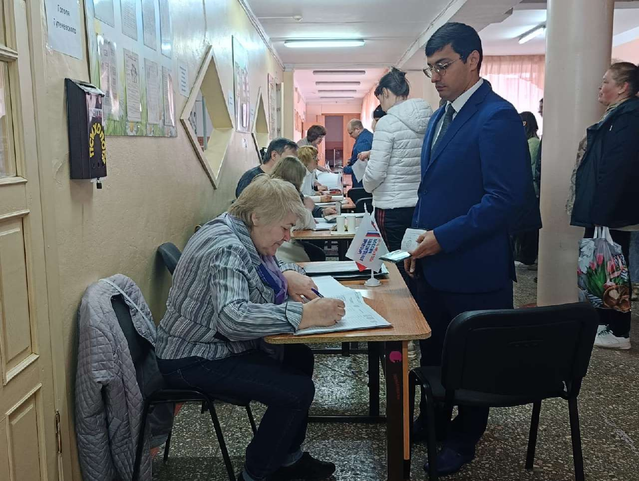 В Армавире в школе № 3 проголосовал  координатор движения "МЫ ВМЕСТЕ" Георгий Титов
