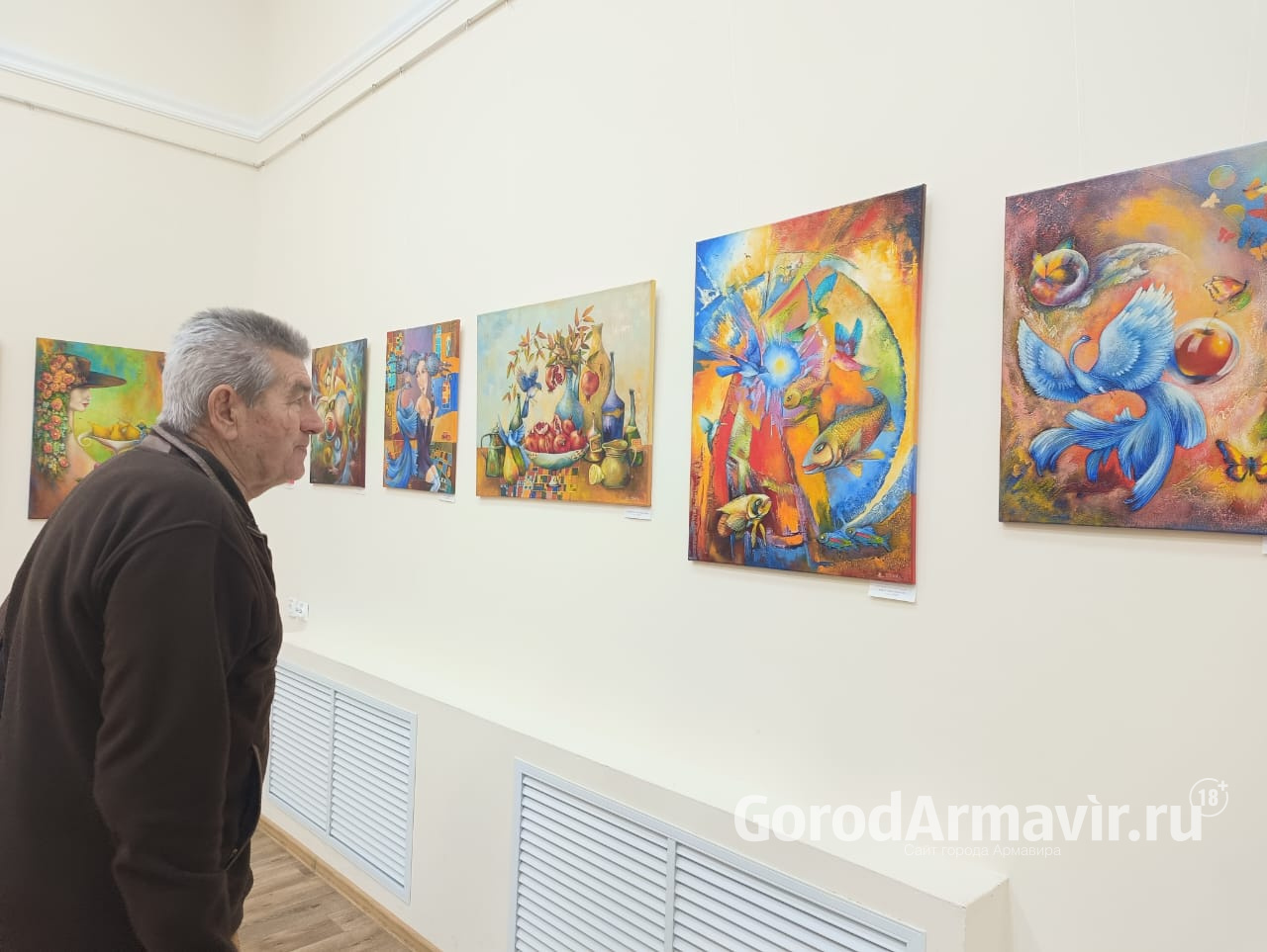 В Армавире открылась выставка художественных работ Валерия Зобнина «Весеннее настроение» 