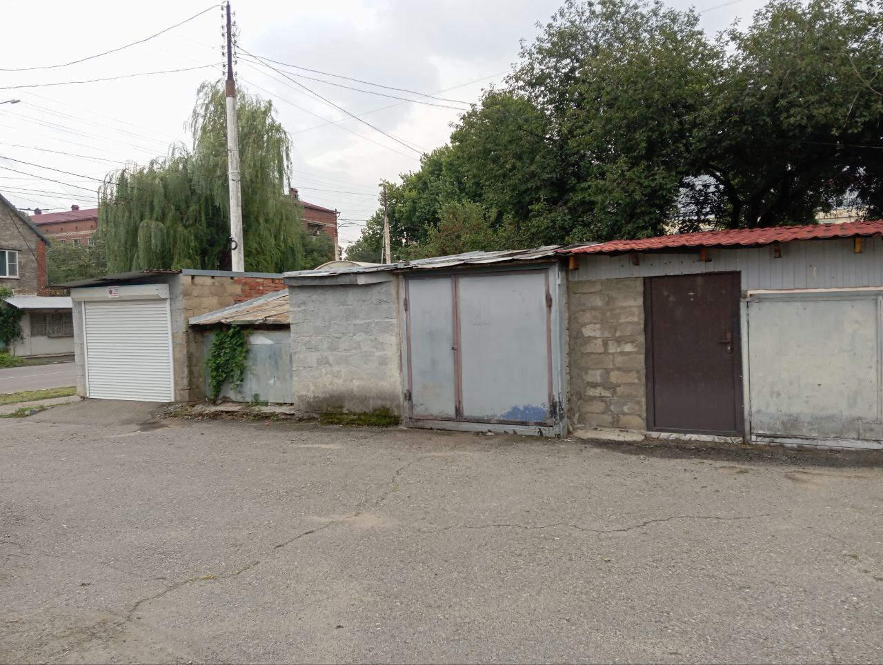 В Армавире было демонтировано 3 металлических гаража и 12 нестационарных торговых объектов