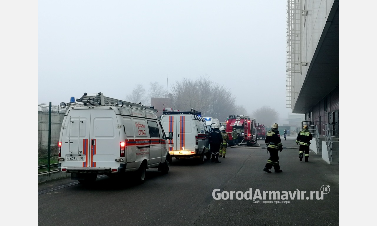 В ТЦ «Красная Площадь» Армавира спасатели отработали действия в случае  пожара | 16.12.2020 | Армавир - БезФормата