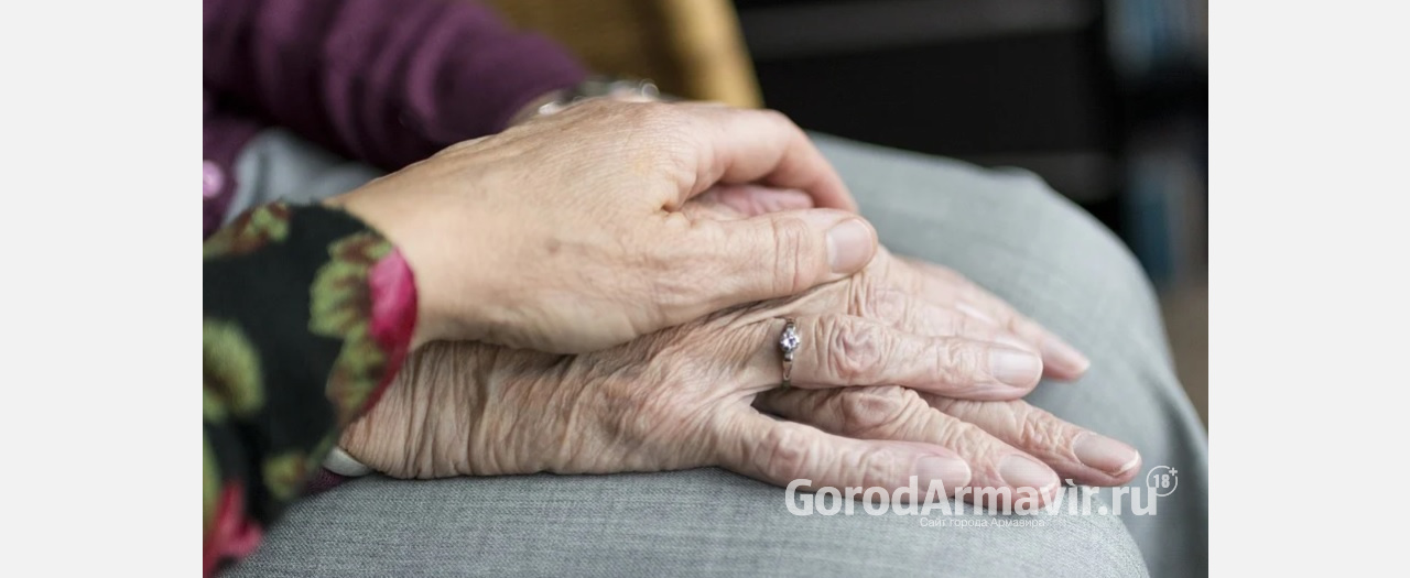 В Армавире работающие пенсионеры старше 65 лет могут оформить электронный больничный до 1 мая 